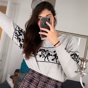 Grey Horses Graphic Sweater Size S (US 4-6) 🖤